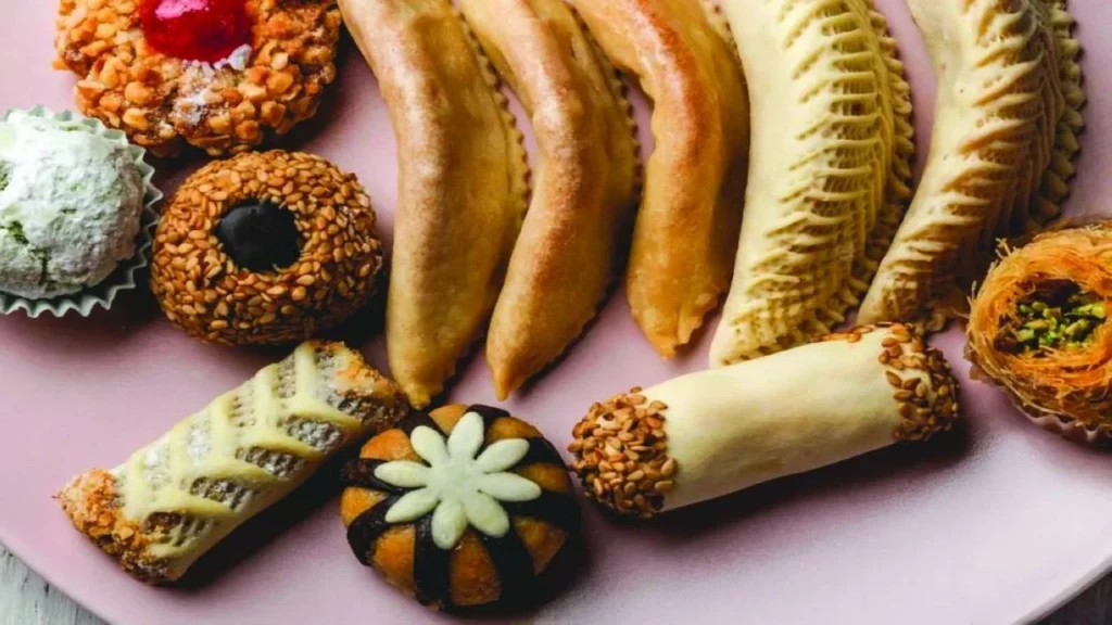 فوالة العيد وكسرة عود تجسدان أصالة الموروث وعادات كرم الضيافة في الإمارات